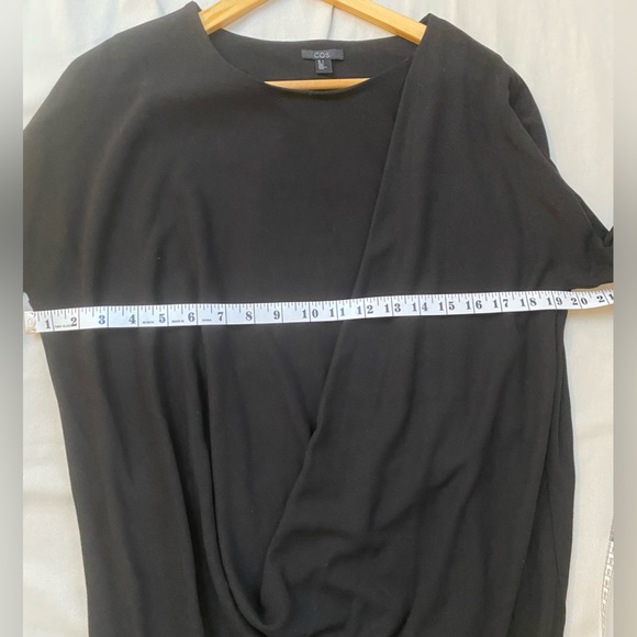 COS black draped top EUC hardly worn. - Picture 4 of 7